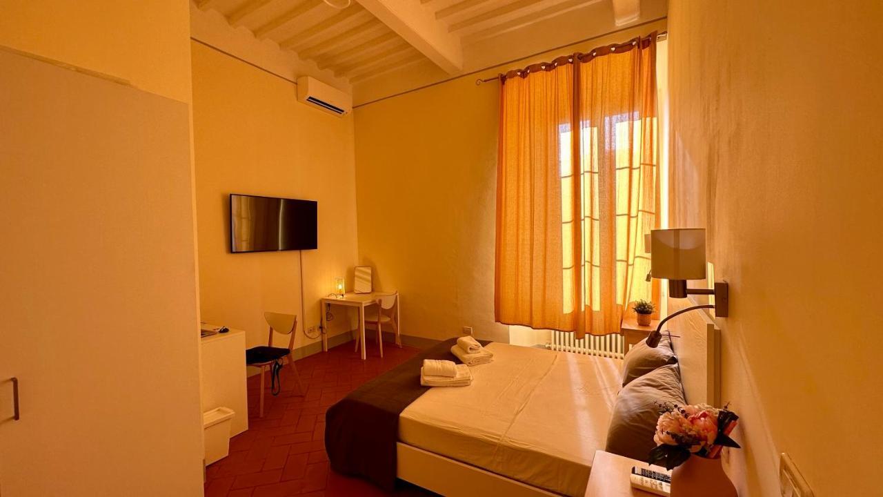 B&B - Residenza D'Epoca Piazza Cairoli Pisa Eksteriør bilde